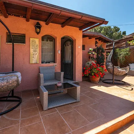 Guest House Villa Verde - Short Term Room Rentals Pensionat 2*