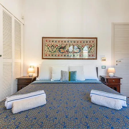 Guest House Villa Verde - Short Term Room Rentals Pensionat Torre delle Stelle