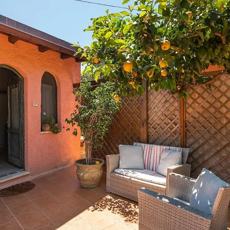 Guest House Villa Verde - Short Term Room Rentals Pensionat 2*