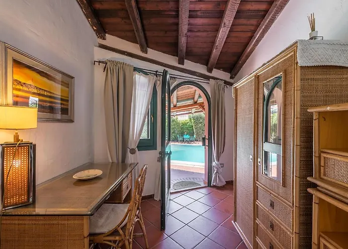 - Short Term Konukevi Torre delle Stelle